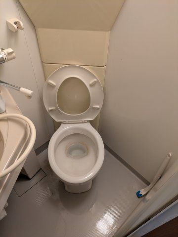 地下鉄御堂筋線 心斎橋駅 徒歩6分 7階建 築51年のトイレ写真