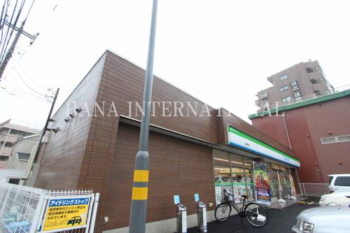 コンビニ　ファミリーマート（コンビニ）まで1275m