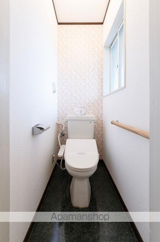 ＪＲ高徳線 屋島駅 徒歩6分 2階建 築34年のトイレ写真