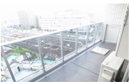 バルコニー　広々としたバルコニーです