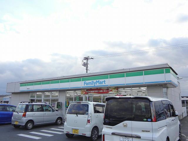 コンビニ　ファミリーマート／中間垣生店（コンビニ）まで500m