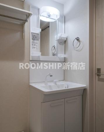 ＪＲ常磐線 綾瀬駅 徒歩10分 3階建 新築の内装写真