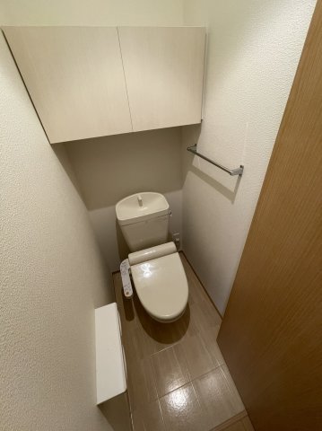 ＪＲ宇都宮線 古河駅 徒歩26分 2階建 築13年のトイレ写真