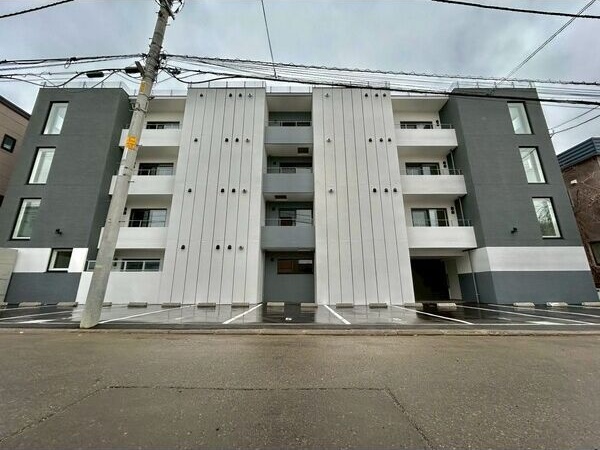 地下鉄南北線 麻生駅 徒歩10分 築2年