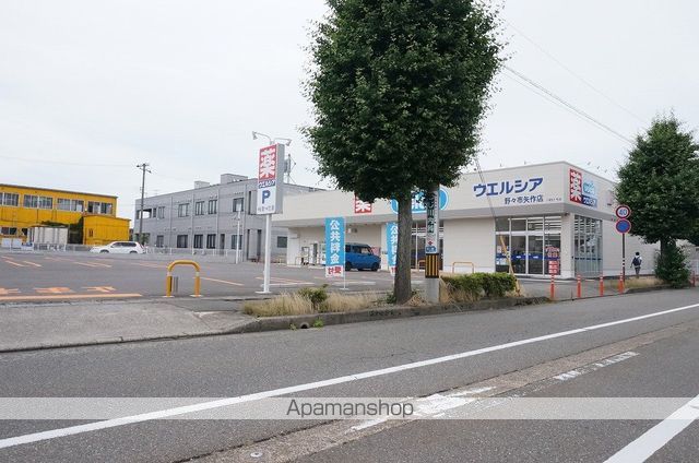 ドラックストア　ウェルシア野々市矢作店（ドラッグストア）まで495m