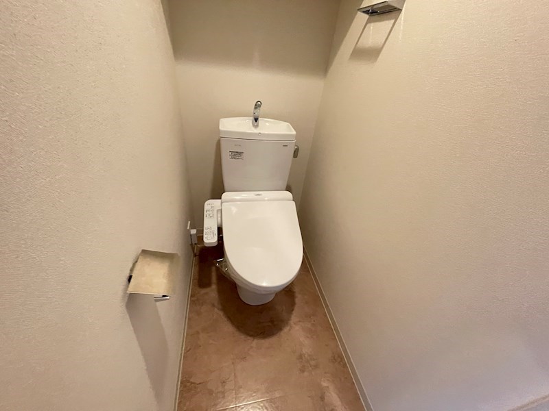 エスライズ神戸三宮山手通弐番館のトイレ写真