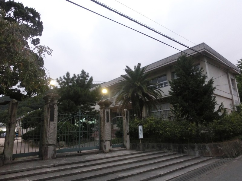 小学校　たつの市立龍野小学校（小学校）まで1456m