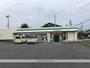 コンビニ　ファミリーマート（コンビニ）まで300m