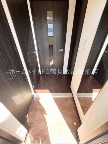 地下鉄中央線 長田駅 徒歩5分 9階建 築2年の玄関写真