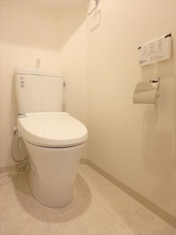 西武池袋線 練馬駅 徒歩7分 4階建 築8年のトイレ写真