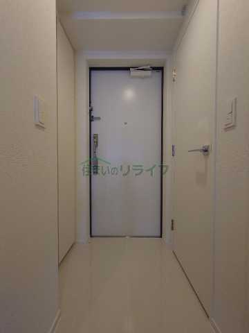 玄関　コンフォリア東新宿