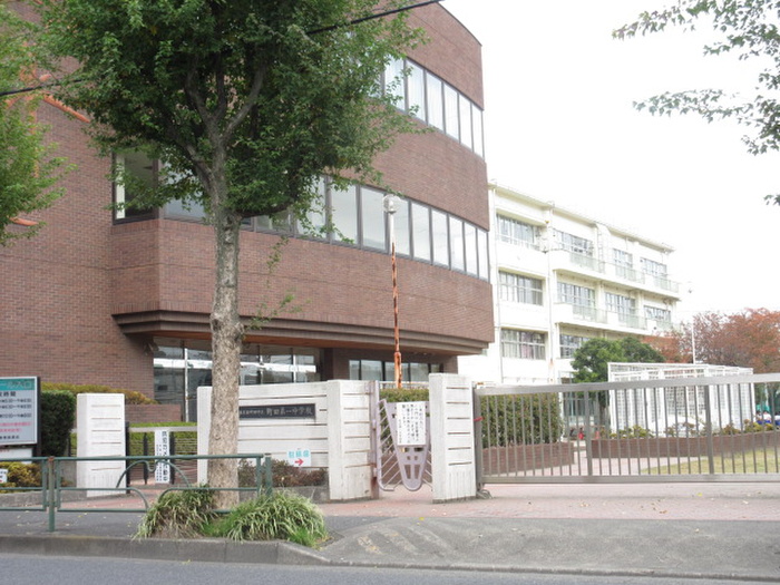 中学校　町田第１中学校（中学校）まで469m