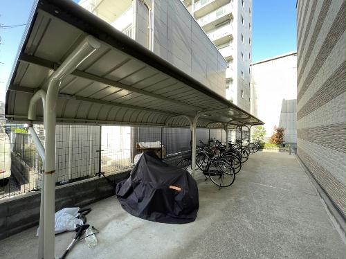 その他共有部分　屋根付き駐輪場