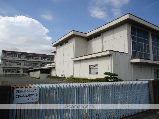 中学校　菊川市立菊川西中学校（中学校）まで271m