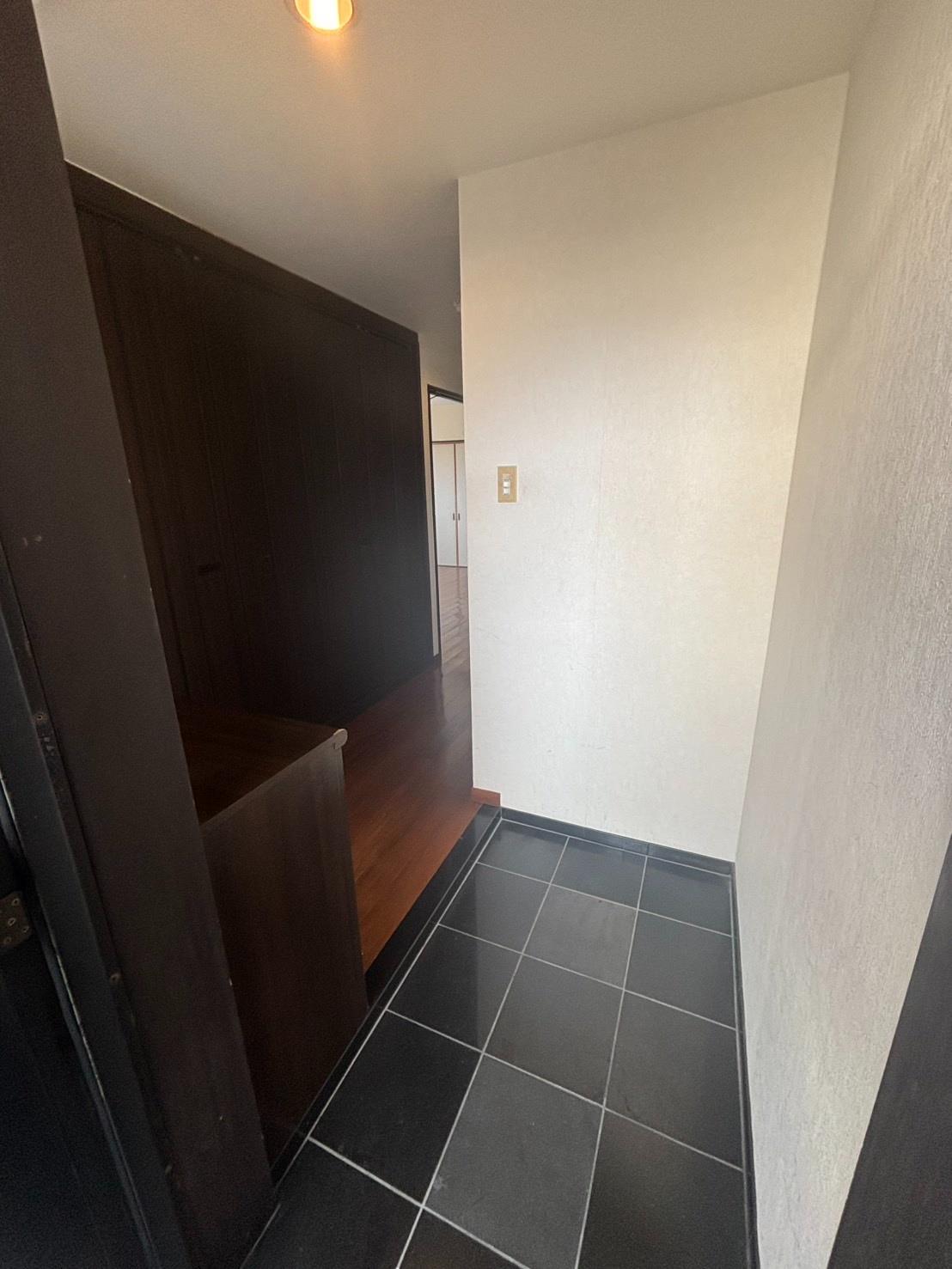 ベルメゾン末広マンションの玄関写真