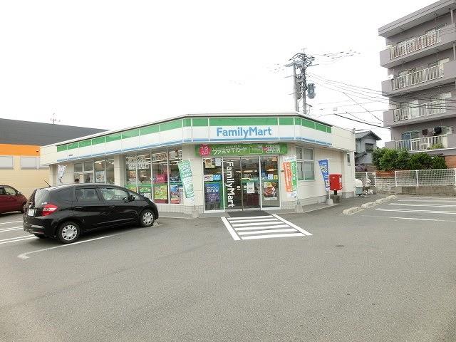 コンビニ　ファミリーマート八幡御開店（コンビニ）まで270m
