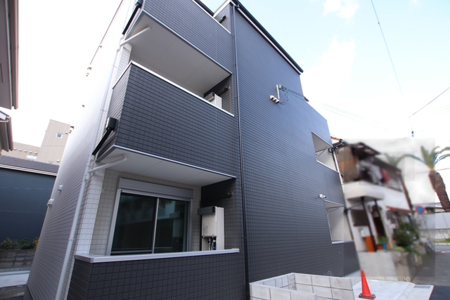 ROBOT HOUSE 尼崎の外観写真