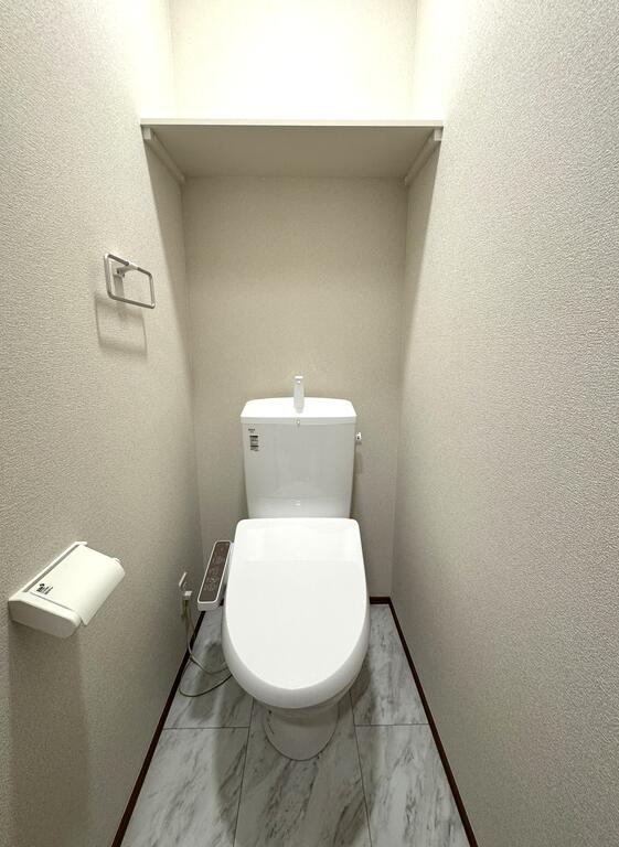 ＪＲ仙山線 北山形駅 徒歩18分 3階建 築1年のトイレ写真