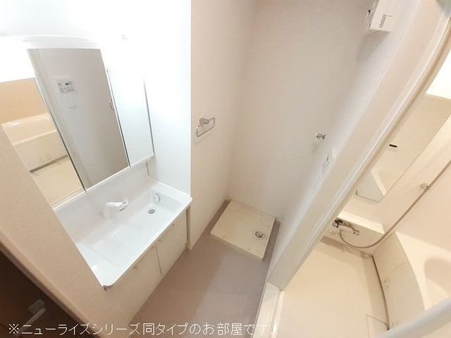 洗面設備　コンパクトで使いやすい洗面所