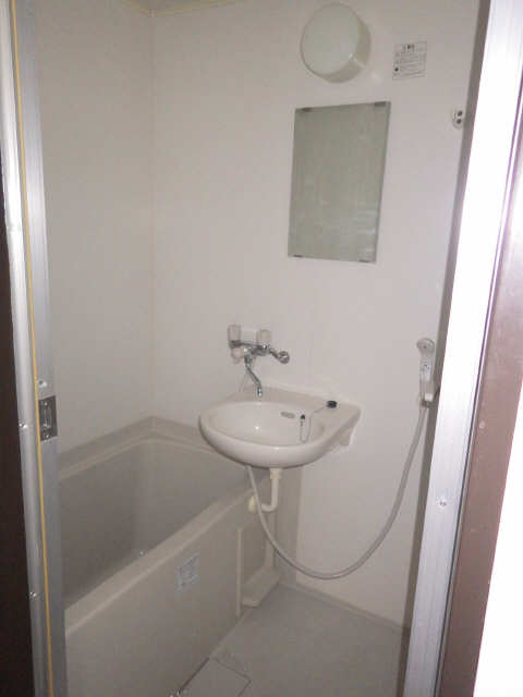 バス・シャワールーム　お風呂とトイレはセパレート
