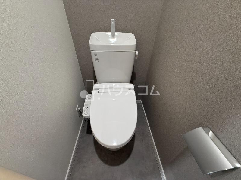 大阪市大正区 3階建 築1年のトイレ写真