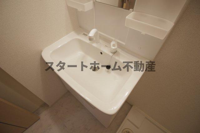 洗面設備　脱衣スペースもあります