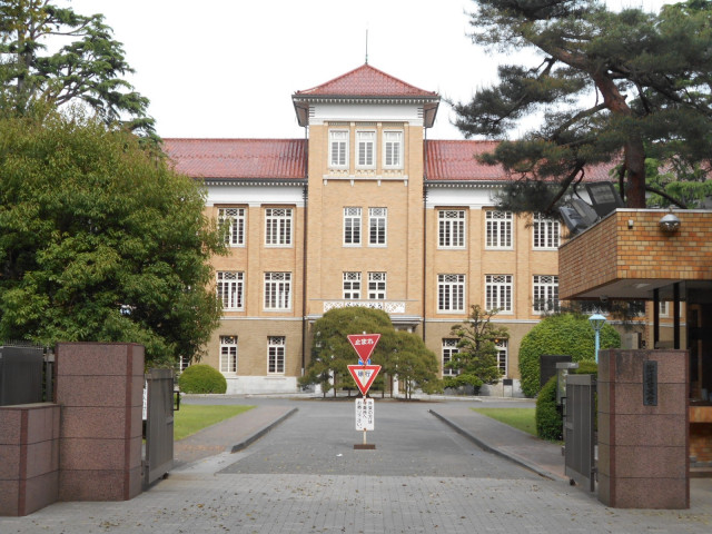 大学・短大　津田塾大学小平キャンパス（大学・短大）まで1800m