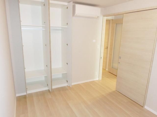 その他部屋・スペース　★洋室６帖のお部屋は寝室にいかがでしょう★