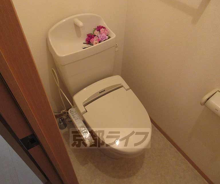 トイレ　清潔感のあるトイレです