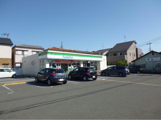 コンビニ　ファミリーマート泉大津板原店（コンビニ）まで136m