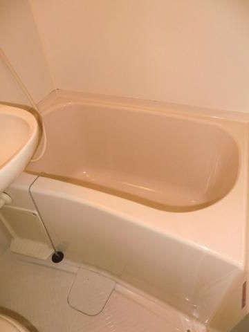 バス・シャワールーム　キレイな浴槽です