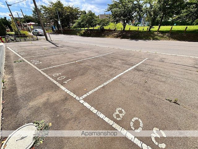 駐車場　駐車場