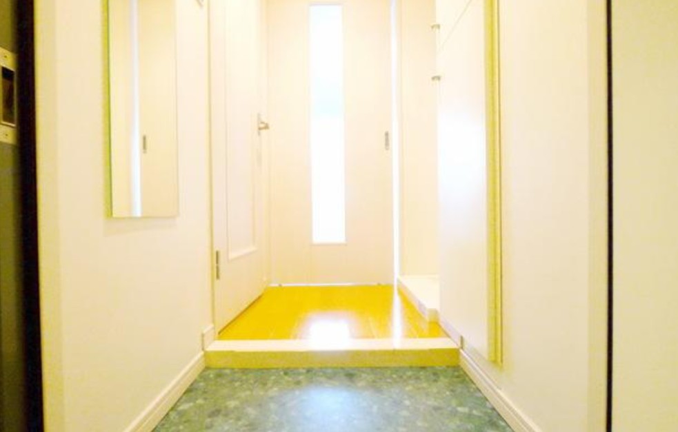 玄関　別部屋参照写真