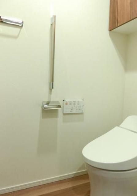 トイレ　※別部屋参考画像