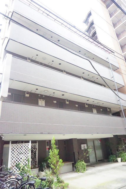 建物外観　周辺はスーパーやコンビニがあり、お買い物便利です！