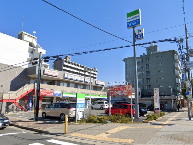 コンビニ　ファミリーマート平野区役所東店（コンビニ）まで124m