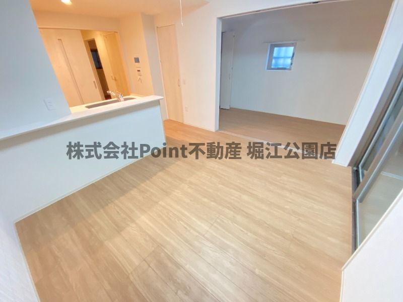 地下鉄御堂筋線 大国町駅 徒歩5分 11階建 築4年の居間写真