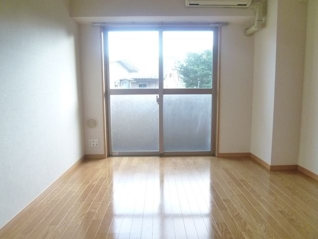 居室・リビング　別部屋参照