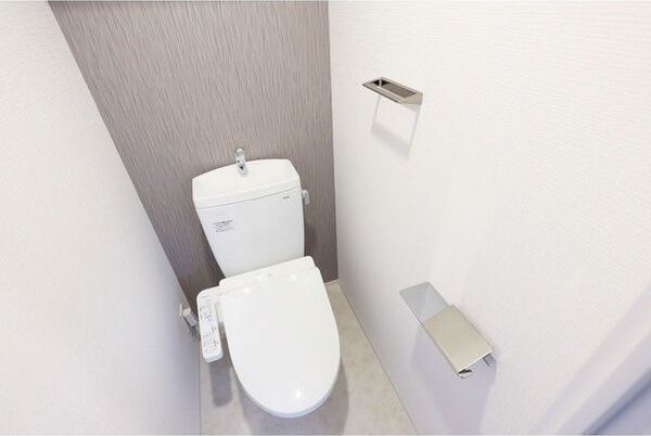 トイレ　落ち着いたトイレです