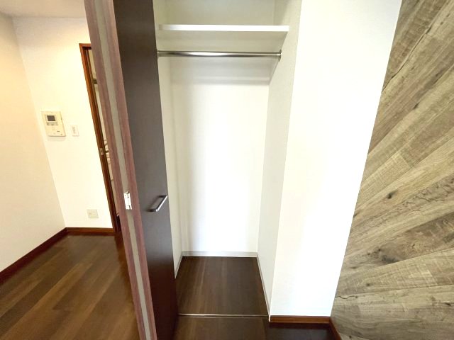 収納　(参考)同マンション反転間取り他部屋の写真
