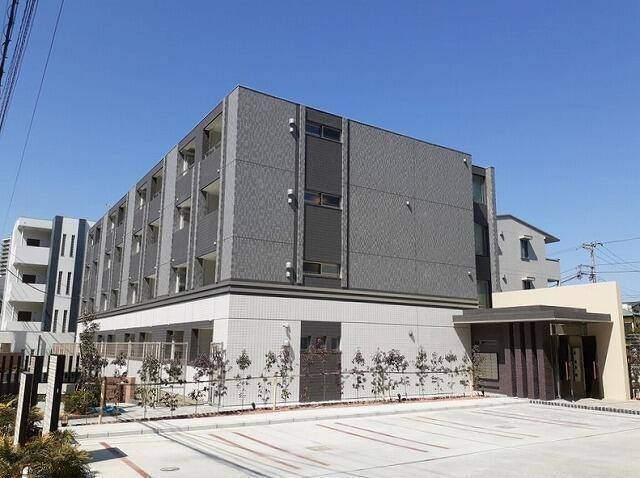 建物外観　オートロック完備