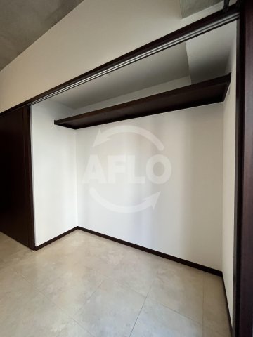 収納　アクエルド新町　クローゼット