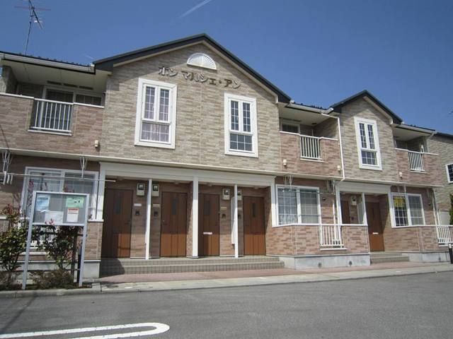 【富山市八尾町黒田のアパートの建物外観】