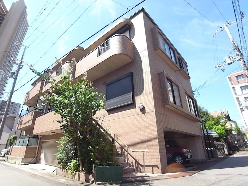 神戸市須磨区村雨町のマンションの建物外観