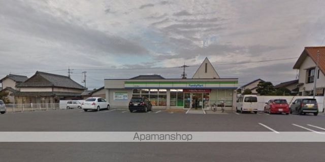 コンビニ　ファミリーマート高松川部町店（コンビニ）まで1118m