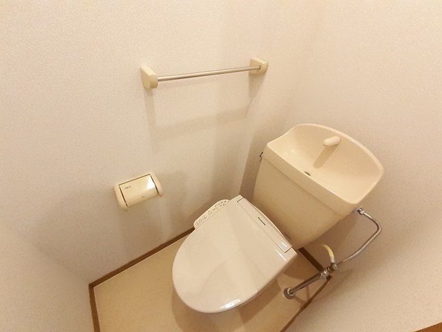 【東根市大林のアパートのトイレ】