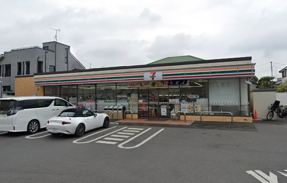 コンビニ　セブンイレブン 柏旭町8丁目店（コンビニ）まで438m