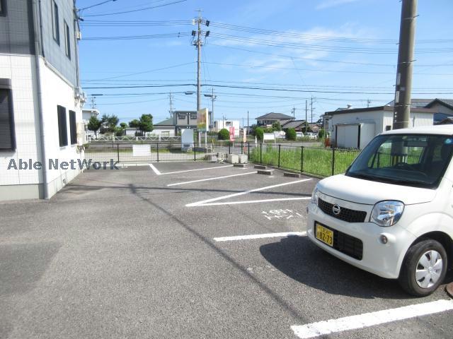 【津市河芸町中瀬のアパートの駐車場】