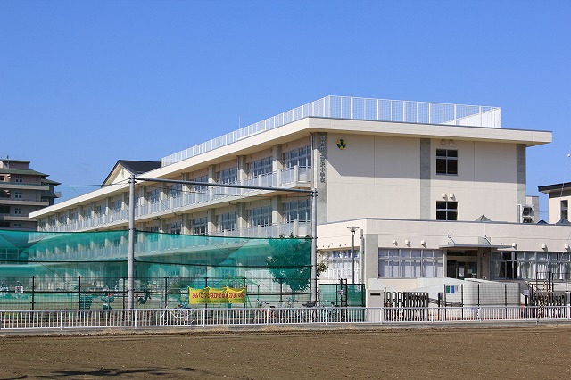 【フォーラム一番館の小学校】