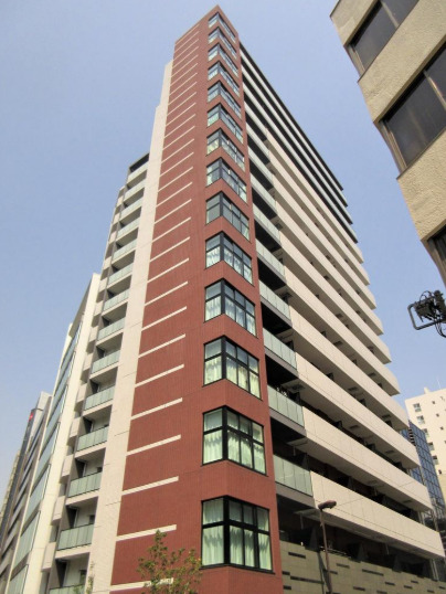 千代田区岩本町のマンションの建物外観